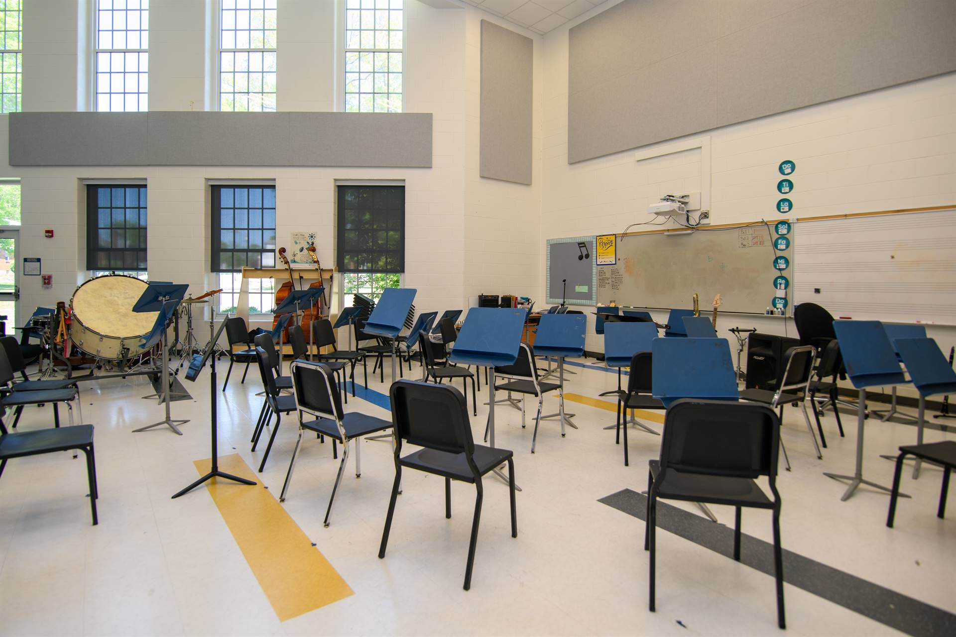 Mariemont Junior High School music classroom