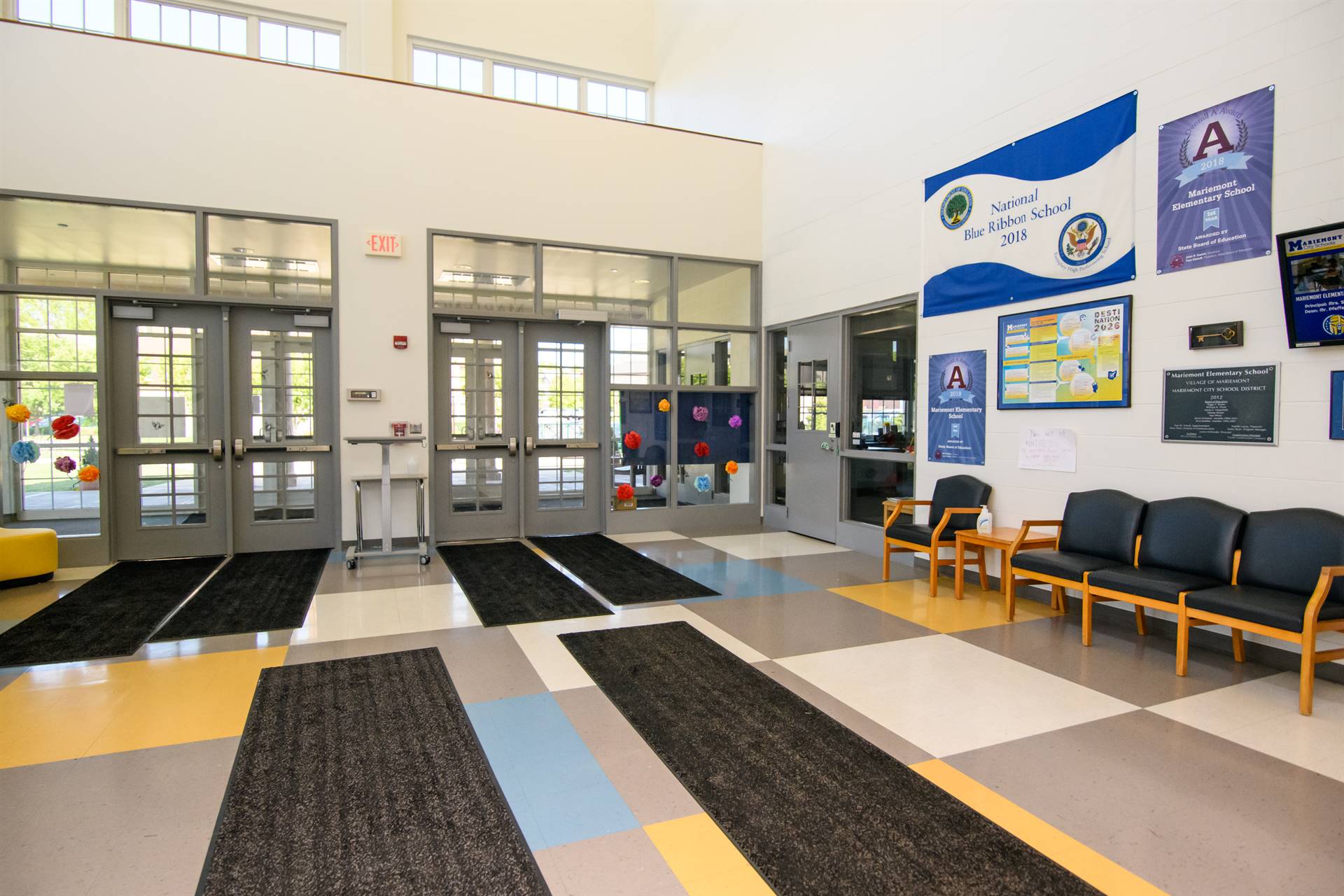 Mariemont Elementary School entryway/vestibule