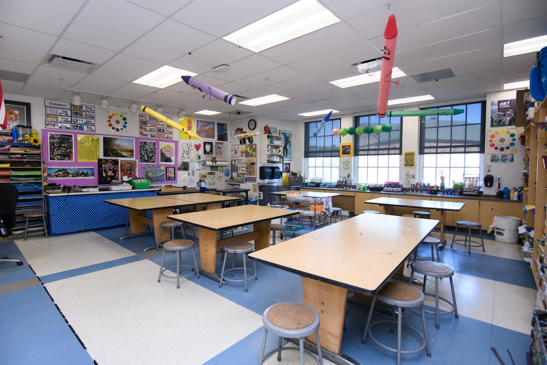 Mariemont Elementary School art classroom